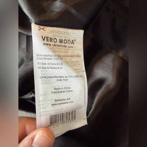 Black Lace Dress - Picture 7 of 8